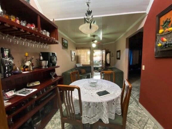 Se vende espaciosa casa con balcón en Santo Domingo de Heredia 23-1278 en Santo Domingo, Heredia — ₡ 85 000 000