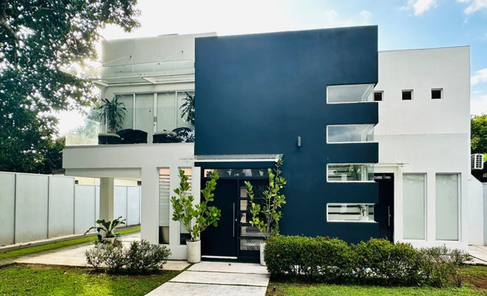 VENTA DE CASA MODERNA, ALAJUELA, OROTINA CENTRO en Orotina, Alajuela — $495,000