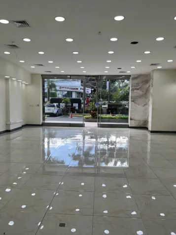 Alquiler Local comercial, el Cortijo, Guachipelin. en Escazú, San José — $3,835