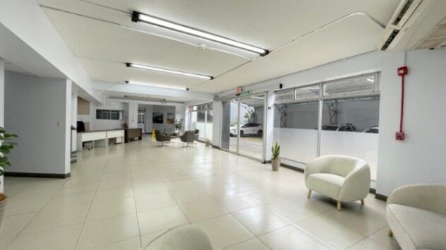 MLS-25-1357 LS VENTA EDIFICIO COMERCIAL LA URUCA SAN JOSE en Uruca, San José — $5,500,000