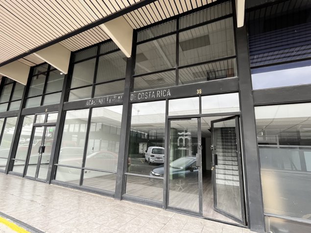 ALQUILO OFICINA UBICADO EN LA SABANA en Mata Redonda, San José — ₡ 880 000