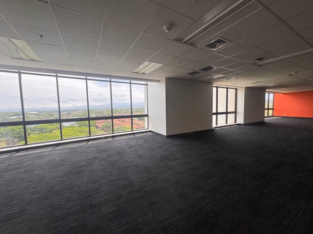 Alquiler de oficinas corporativas en Forum Santa Ana en Pozos, Santa Ana, San José — $6,811 - Foto 2 de 79