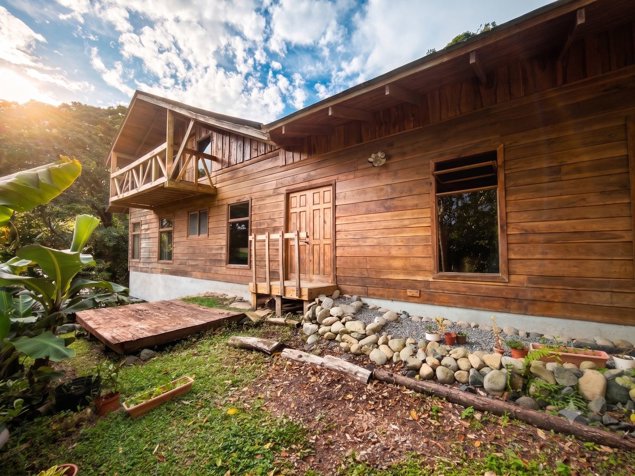 Cabaña de Lujo en Venta - El Tirol, San Rafael de Heredia in San Rafael, Heredia — $500,000