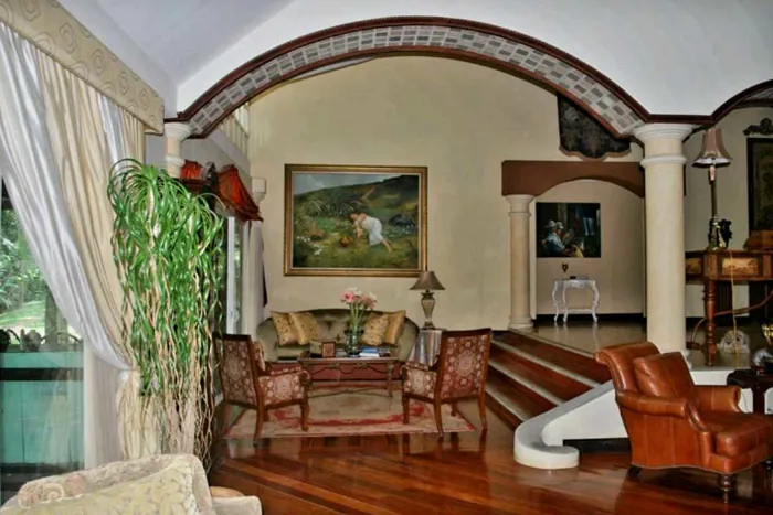 Hacienda de Lujo en La Garita in Garita, Alajuela — $4,000,000 - Photo 3 of 5