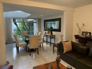 Venta de casa dos plantas con jardín, Residencial, Lomas de Ayarco Sur - Foto 3 de 3