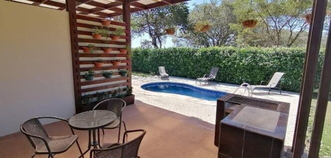 Venta de Propiedad + 3 Apartamentos en Santa Cruz, Guanacaste. RAH 25-1429 en Tamarindo, Santa Cruz, Guanacaste — $335,000