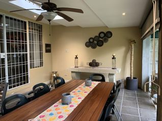 Venta de casa dos plantas con jardín, Residencial, Lomas de Ayarco Sur en Jardín, Dota, San José — $385,000 - Foto 5 de 27
