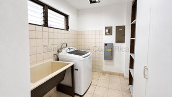 Venta de Apartamento en Lourdes de San Pedro, Montes de Oca. RAH 27-497 in San Pedro, Montes De Oca, San José — 130 000 000 ₡ - Photo 5 of 16