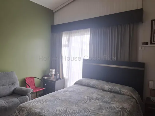 Venta de Casa en Sabanilla de Montes de Oca con Jardín #27-778 GS in Sabanilla, Montes De Oca, San José — $450,000 - Photo 2 of 16