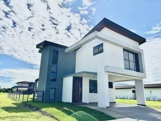 Venta de Casa a Estrenar en Guácima, Alajuela / Mls. 25-1519 OFC JB en Guácima, Alajuela — $290,000
