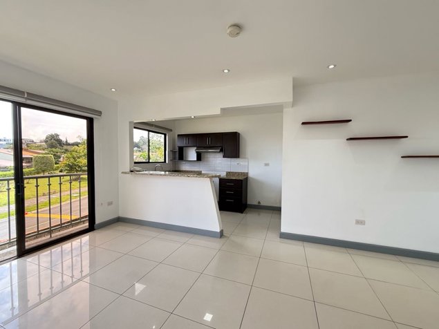 APARTAMENTO EN ALQUILER EN CONDOMINIO LA FLORESTA, TRES RÍOS en Tres Ríos, La Unión, Cartago — ₡ 650 000