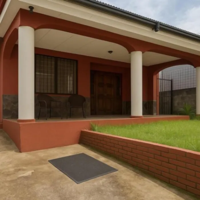 CASA EN VENTA EN SAN ISIDRO DE HEREDIA in San Isidro, Heredia — ₡ 115 000 000