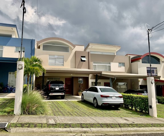 Venta de casa en Tres Rios, Concepcion - Barlovento in Tres Ríos, La Unión, Cartago — $299,000