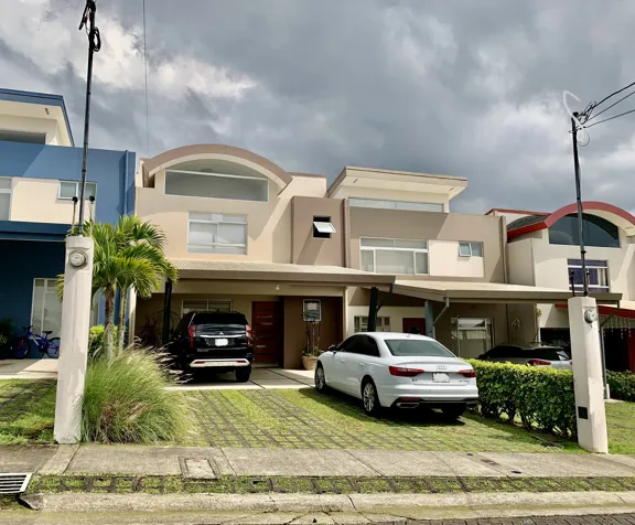 Venta de casa en Tres Rios, Concepcion - Barlovento in Tres Ríos, La Unión, Cartago — $299,000