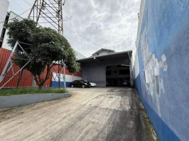 Se vende edificio industrial de 2 plantas en Heredia 26-508 en Heredia — $685,000