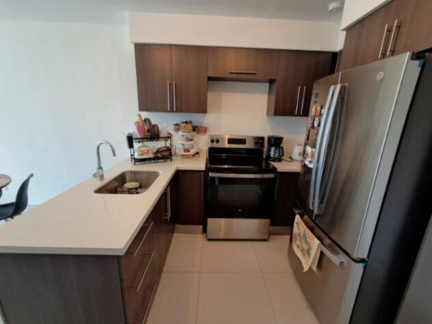 Se alquila moderno apartamento amoblado en condominio Altamira 26-546 in San Pablo, Heredia — $1,200