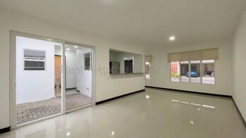 Venta de Casa en San Antonio de Escazú. RAH 26-1761 en San Antonio, Escazú, San José — $230,000 - Foto 4 de 10