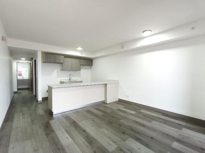 Venta de Lujoso Apartamento en San José 26-205 in Carmen, San José — $165,000