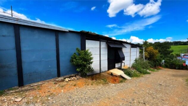 LOTE CON 6 APARTAMENTOS PARA INVERSION Y DESARROLLO EN PAVONES, PEREZ ZELEDON in San Isidro De El General, Pérez Zeledón, San José — $110,000