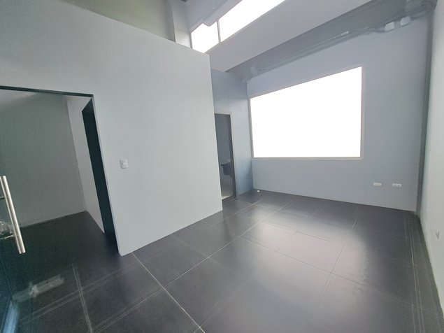 ALQUILER DE LOCAL, SAN JOSÉ, GUACHIPELIN, ESCAZU en Escazú, San José — $2,700