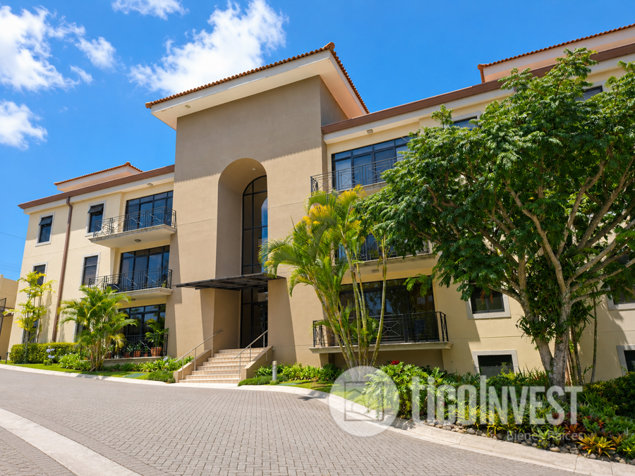 Condominio amueblado en venta Ayarco **2324 in Curridabat, San José — $280,000