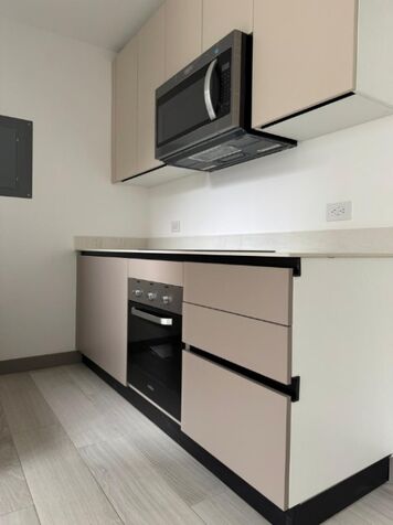 Alquiler de apartamento para estrenar con línea blanca en La Sabana #26-1385 GS in Merced, San José — $1,000
