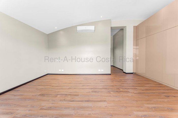 Alquiler de Penthouse en Escazú. RAH 26-2001 en Escazú, San José — $2,800