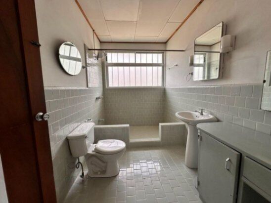 Se vende moderna casa con terreno de 846m2 en San pedro San José 25-1724 in San Pedro, Montes De Oca, San José — $600,000