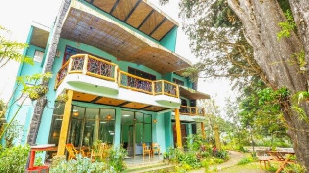 Se vende amplia propiedad con uso mixto en Ángeles Heredia 25-990 in Ángeles, San Rafael, Heredia — $1,950,000