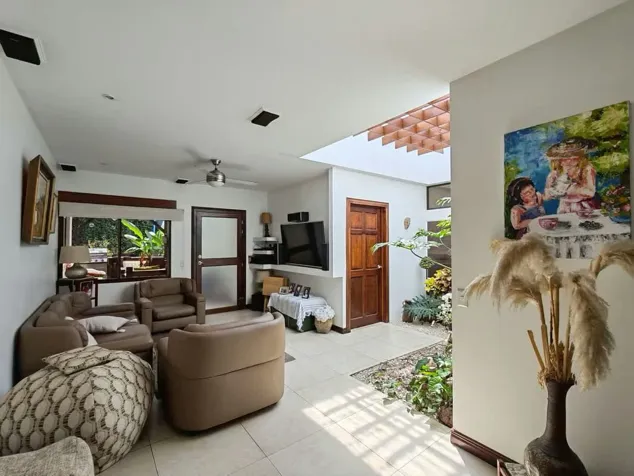 One-Story House for Sale in Trejos Montealegre, Escazú in Escazú, San José — $495,000