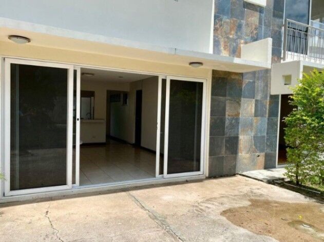 Se alquila apartamento en Uruca Santa Ana 27-156 in Uruca, Santa Ana, San José — ₡ 450 000