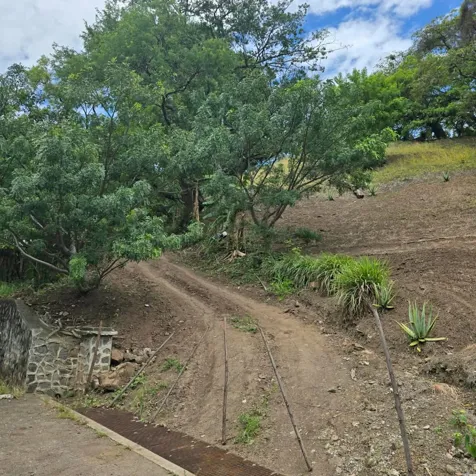 VENDO LOTE EN SANTA ANA. NEGOCIABLE en Santa Ana, San José — $750,000
