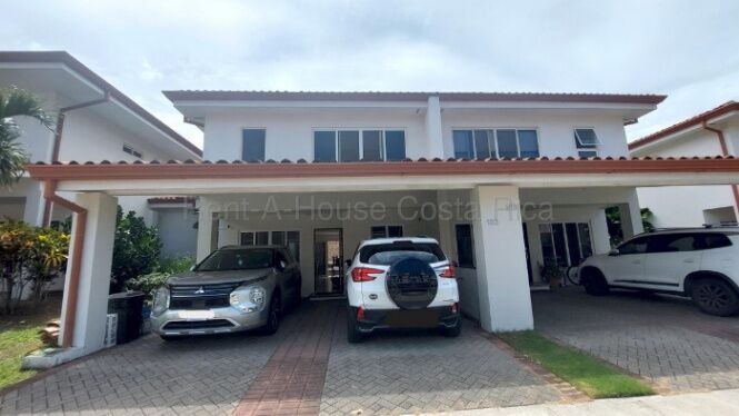 Venta de Casa en Mora-Colón.  in Colón, Mora, San José — $247,300