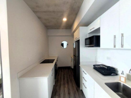 Se alquila moderno apartamento amoblado en Sabana Secret 26-190 en Mata Redonda, San José — $1,400