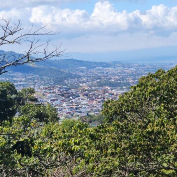 SE VENDEN BELLOS LOTES EN DERECHO EN PATARRA, DESAMPARADOS.  en Patarrá, Desamparados, San José — ₡ 10 000 000
