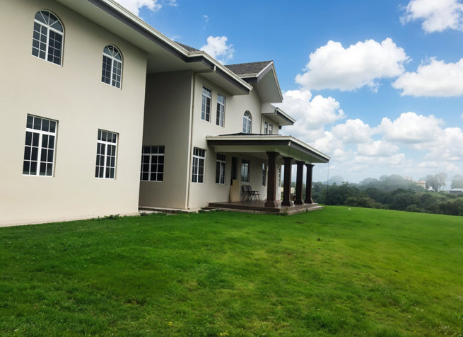 VENTA Y ALQUILER DE CASA CON TERRENO DE 2 HECTÁREAS, CORONADO en Dulce Nombre de Jesús, Vázquez de Coronado, San José — $4,000 - Foto 3 de 18