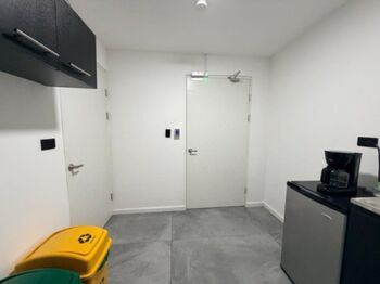 Alquiler de Local Comercial en Calle Blanco. RAH 26-1559 in Guadalupe, Goicoechea, San José — $900 - Photo 5 of 12