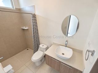 House for Sale in Santo Domingo de Heredia. RAH 27-884 in San Miguel, Santo Domingo, Heredia — 110 000 000 ₡ - Photo 4 of 10