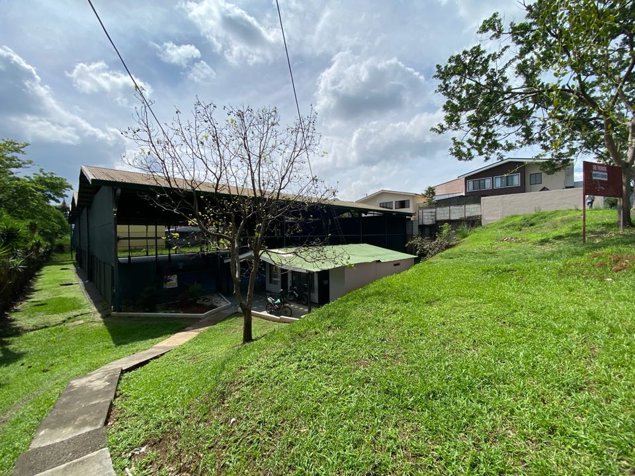 VENTA DE TERRENO EN LOMAS DE AYARCO, ACTUALMENTE CANCHAS DE TENNIS en Curridabat, San José — $1,234,000
