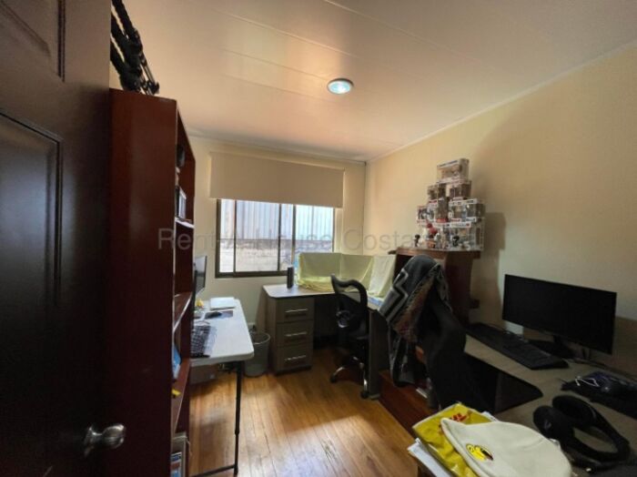 Venta de casa en condominio con 4 habitaciones, ideal para invertir #26-1913 GS in Zapote, San José — $166,000