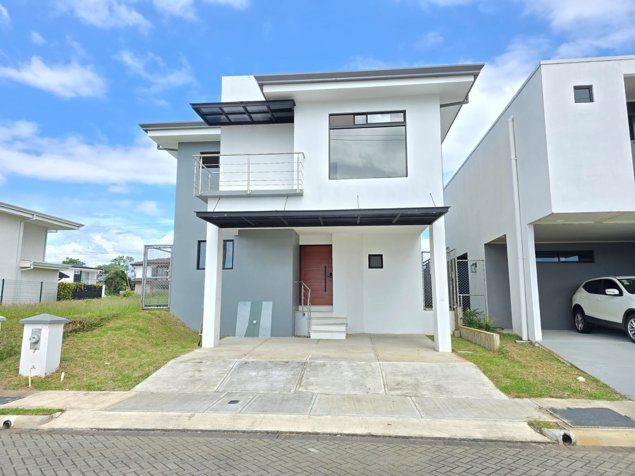 Se Vende Hermosa Casa Nueva en Condominio La Trinidad de Moravia in La Trinidad, Moravia, San José — $278,000