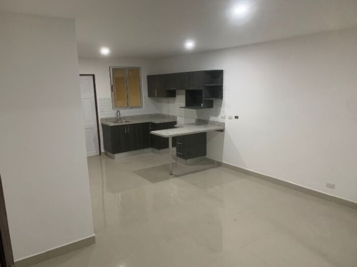 🏠 Venta o alquiler de Casa en La Uruca - Ubicación Privilegiada! en Uruca, San José — ₡ 7 600 000