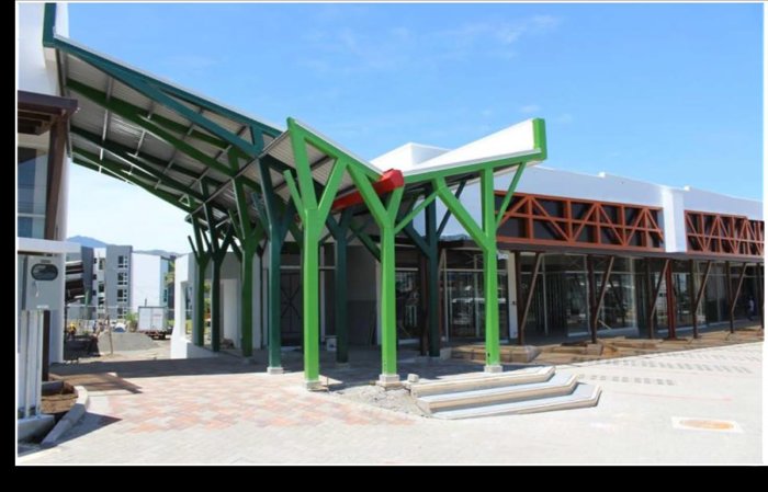 LOCALES COMERCIALES EN ALQUILER EN HEREDIA en Heredia — $1,600