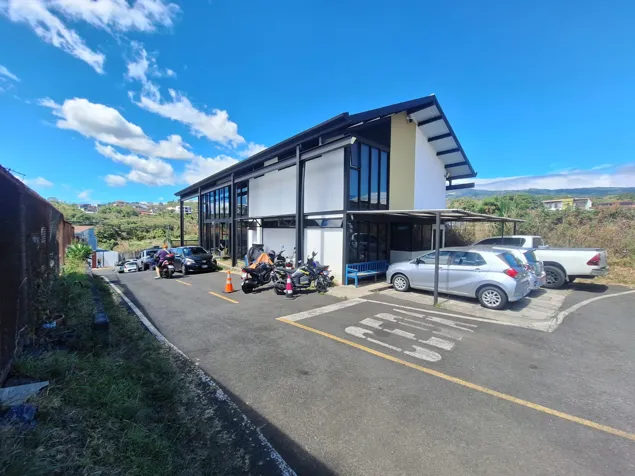 Alquiler de Amplio y Hermoso Edificio en Barva de Heredia – Puente Salas. en San Roque, Barva, Heredia — $4,500