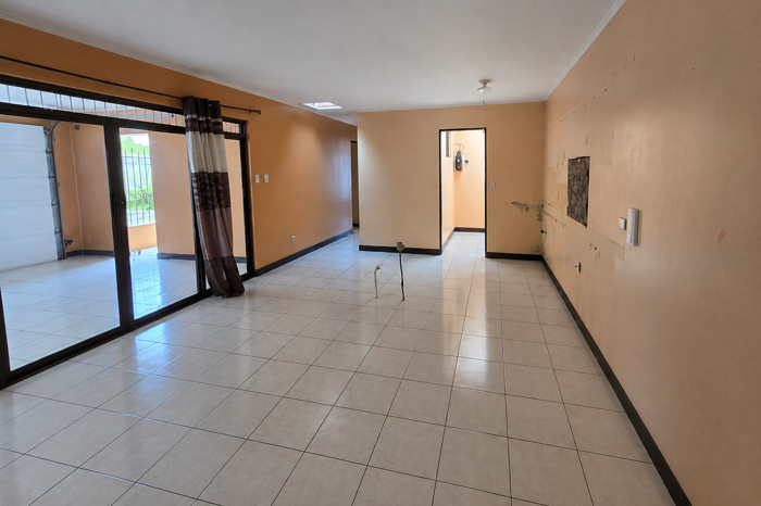 Casa En Venta En Aguacaliente, Cartago en Aguacaliente, Cartago — ₡ 64 108 230 - Foto 3 de 10