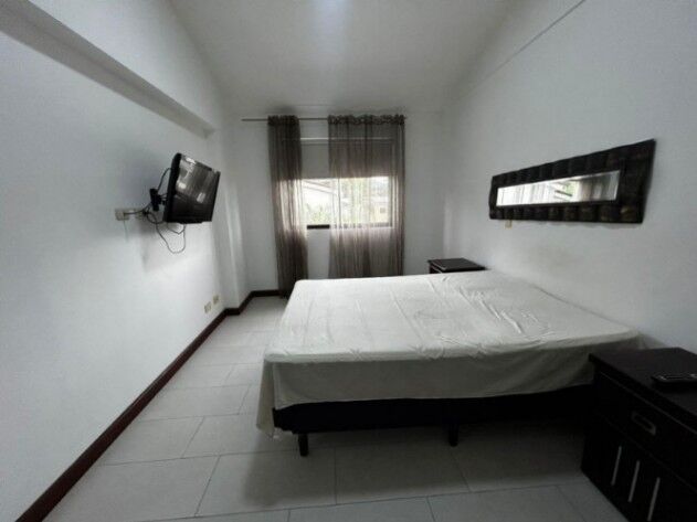 Se alquila moderno apartamento en condominio de Santa Ana 26-891 en Santa Ana, San José — $950