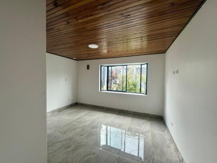 Casa de 306m2 venta Mercedes Norte de Heredia en Mercedes, Heredia — $320,000