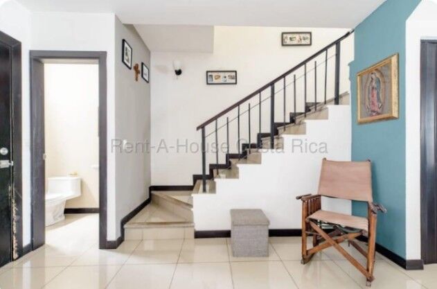Se vende casa en Ulloa Heredia 26-1796 in Ulloa, Heredia — $250,000