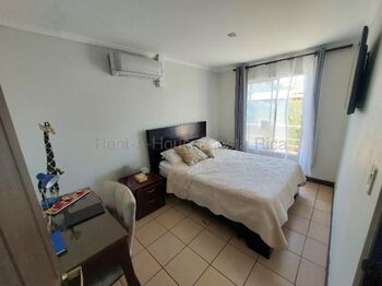 Venta de OPORTUNIDAD Casa en Piedades de Santa Ana 26-1539 en Piedades, Santa Ana, San José — $120,280 - Foto 4 de 12