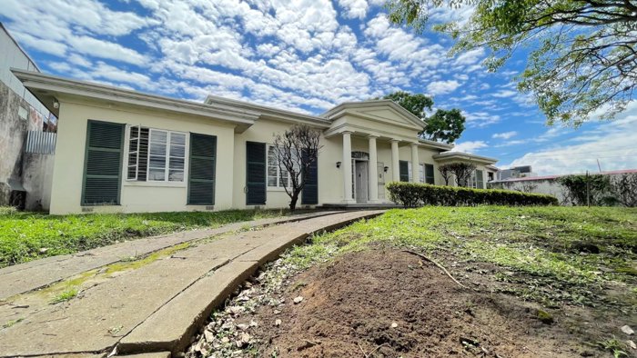 CASA DE UNA PLANTA CON LOTE DE 958 M² EN BARRIO ESCALANTE en Catedral, San José — $850,000 - Foto 3 de 35